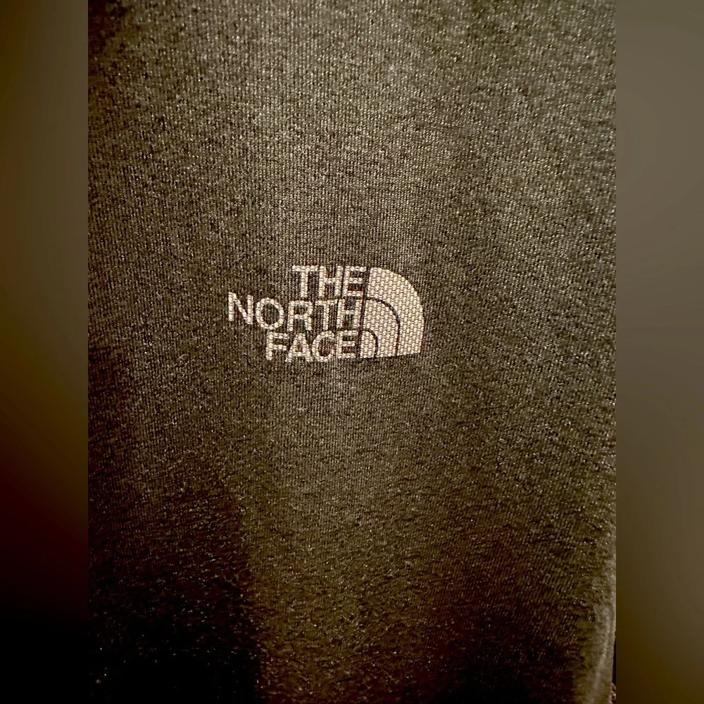 The North Face Men's Black Top Large - Picture 4 of 9